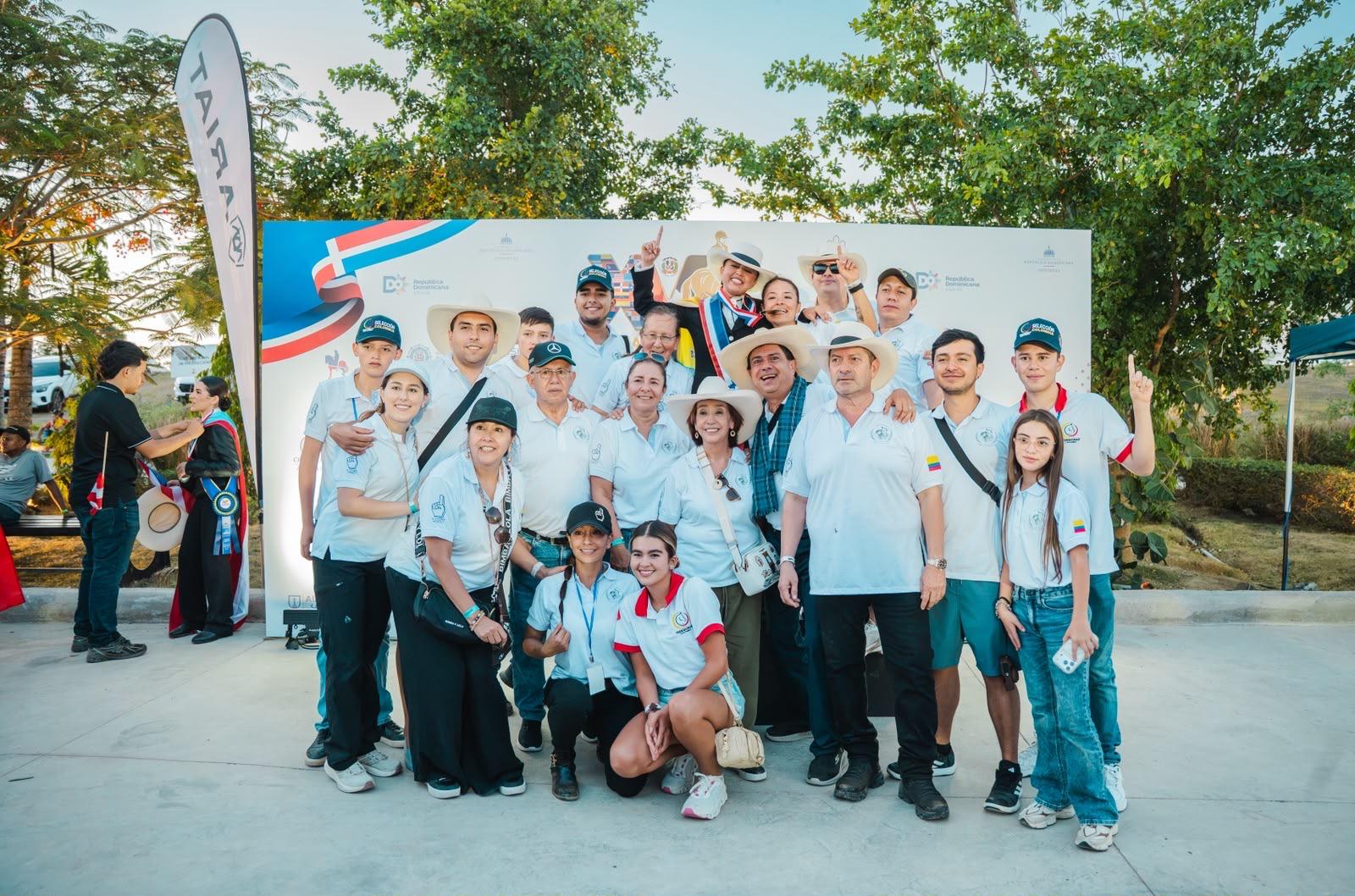 Familia El Astro y delegación colombiana en el Mundial de República Dominicana 2026
